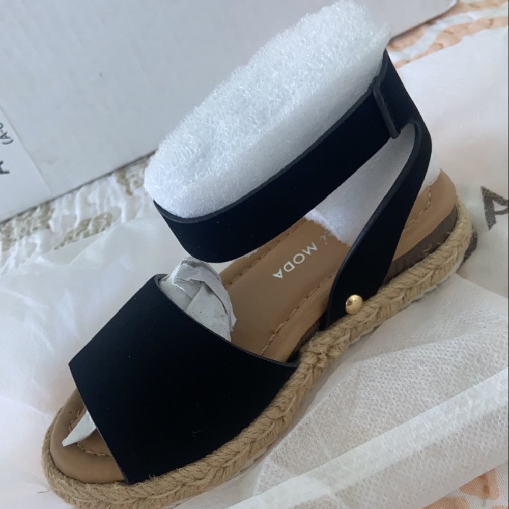 Black strap sandals